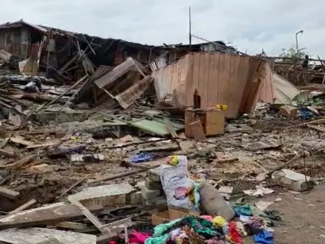 Asokore Mampong Municipal demolishes illegal structures in Sabon Zongon enclave