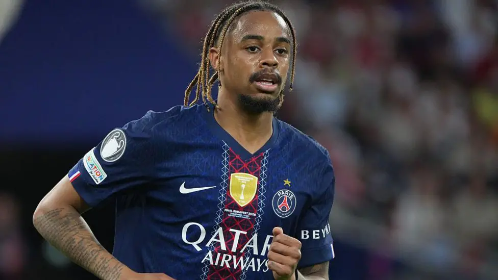 Liverpool preparing opening bid for PSG’s Barcola