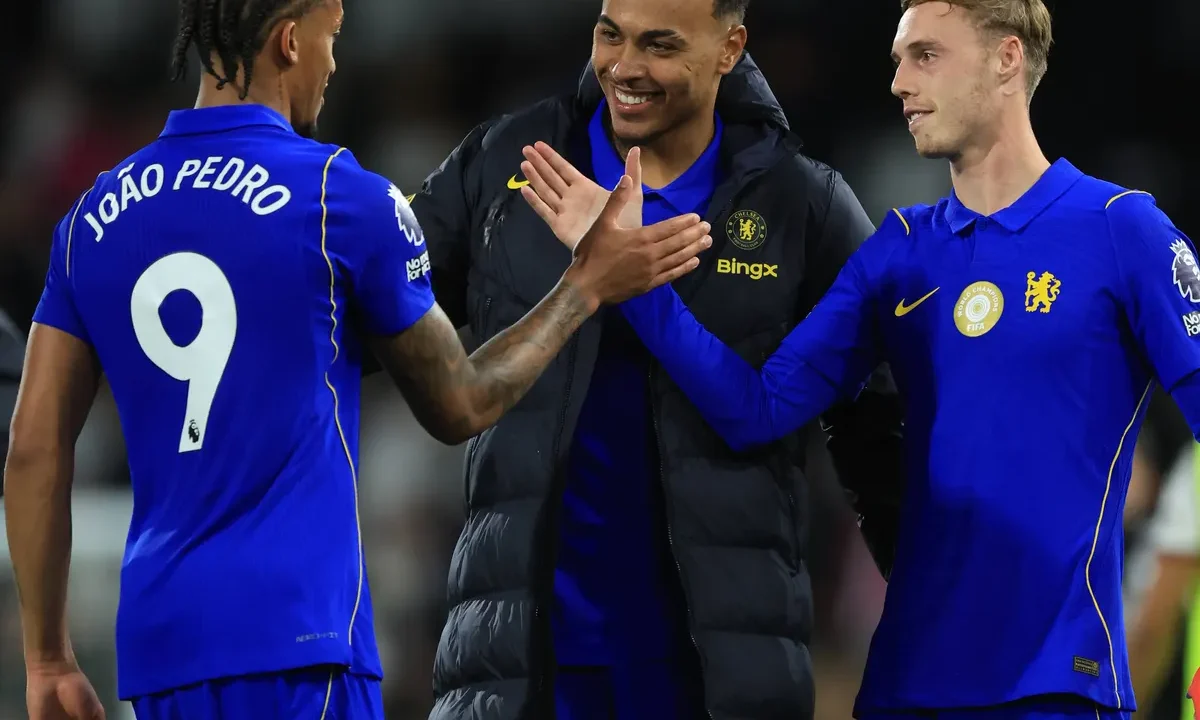 Palmer-Pedro magic helps Chelsea hold off Fulham in Alonso's EPL debut