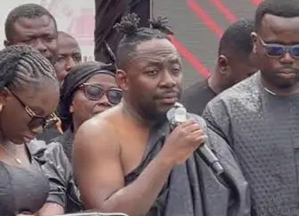 Choirmaster bids emotional farewell to late wife Beverly Afaglo