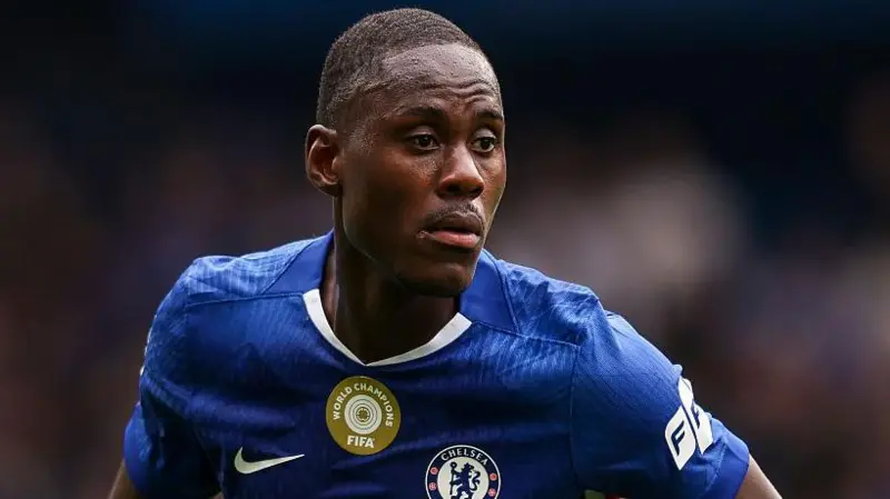 Como sign defender Chalobah from Chelsea