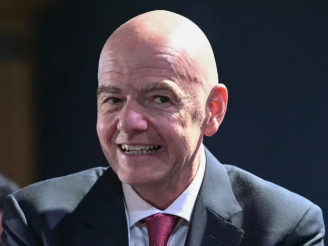 Uefa says boycott may still go ahead as FA withdraws Infantino support