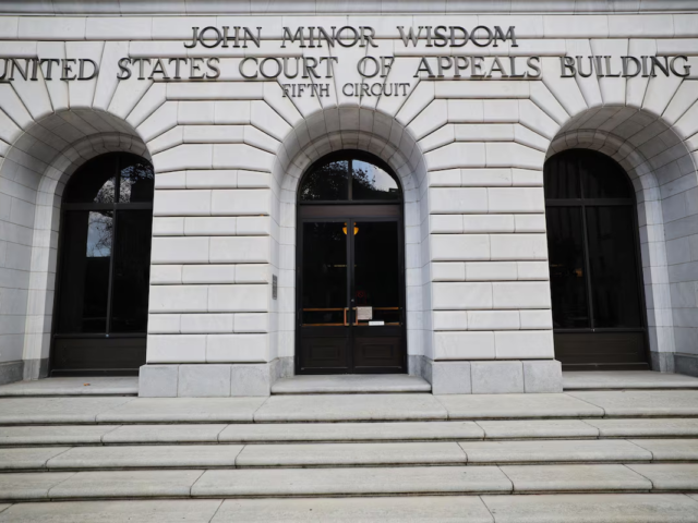 US appeals court considers reassigning case from judge over AI use
