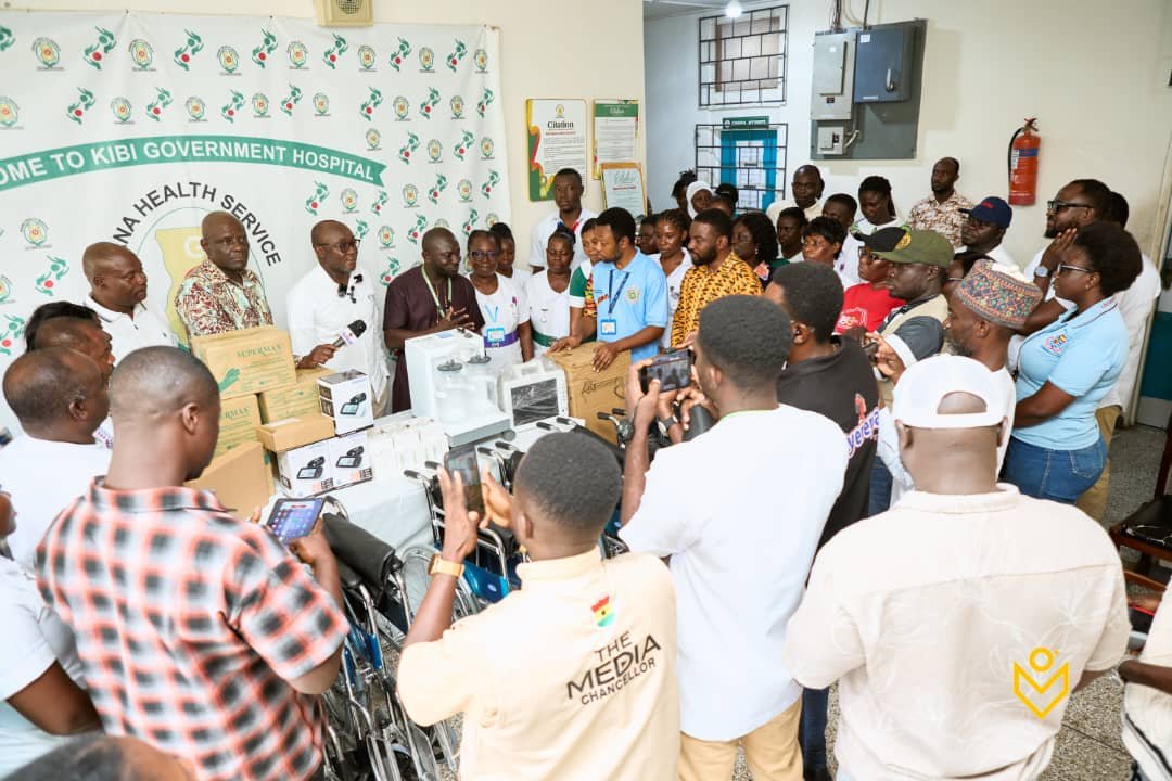 Kingsley Agyemang donates medical equipment, pays patients’ bills at Kyebi Hospital