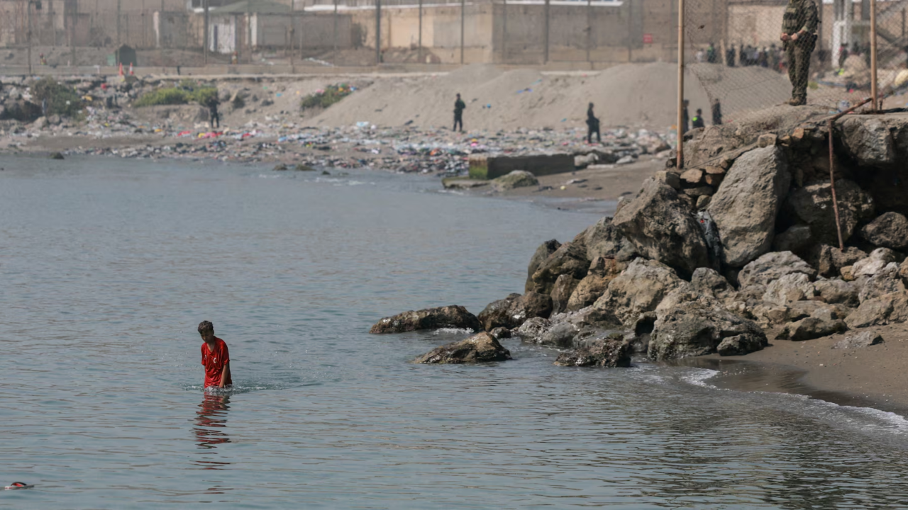 Spain rejects discussing sovereignty of enclaves with Morocco