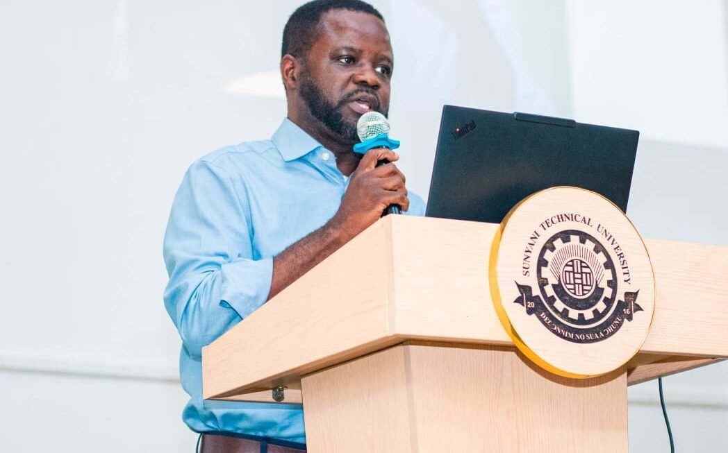 STU Lecture Equips Researchers with Strategies for Stronger Academic Papers