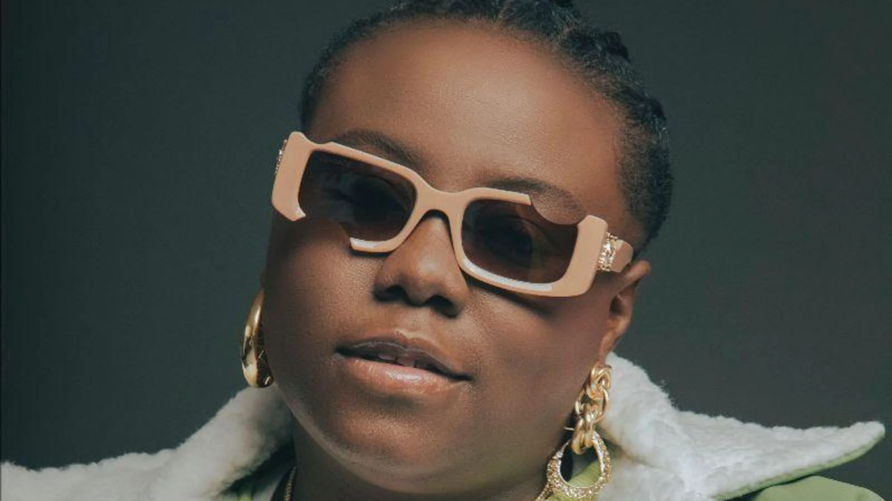 ‘What if sharks swallow you’ – Teni warns Burna Boy over ocean stunt