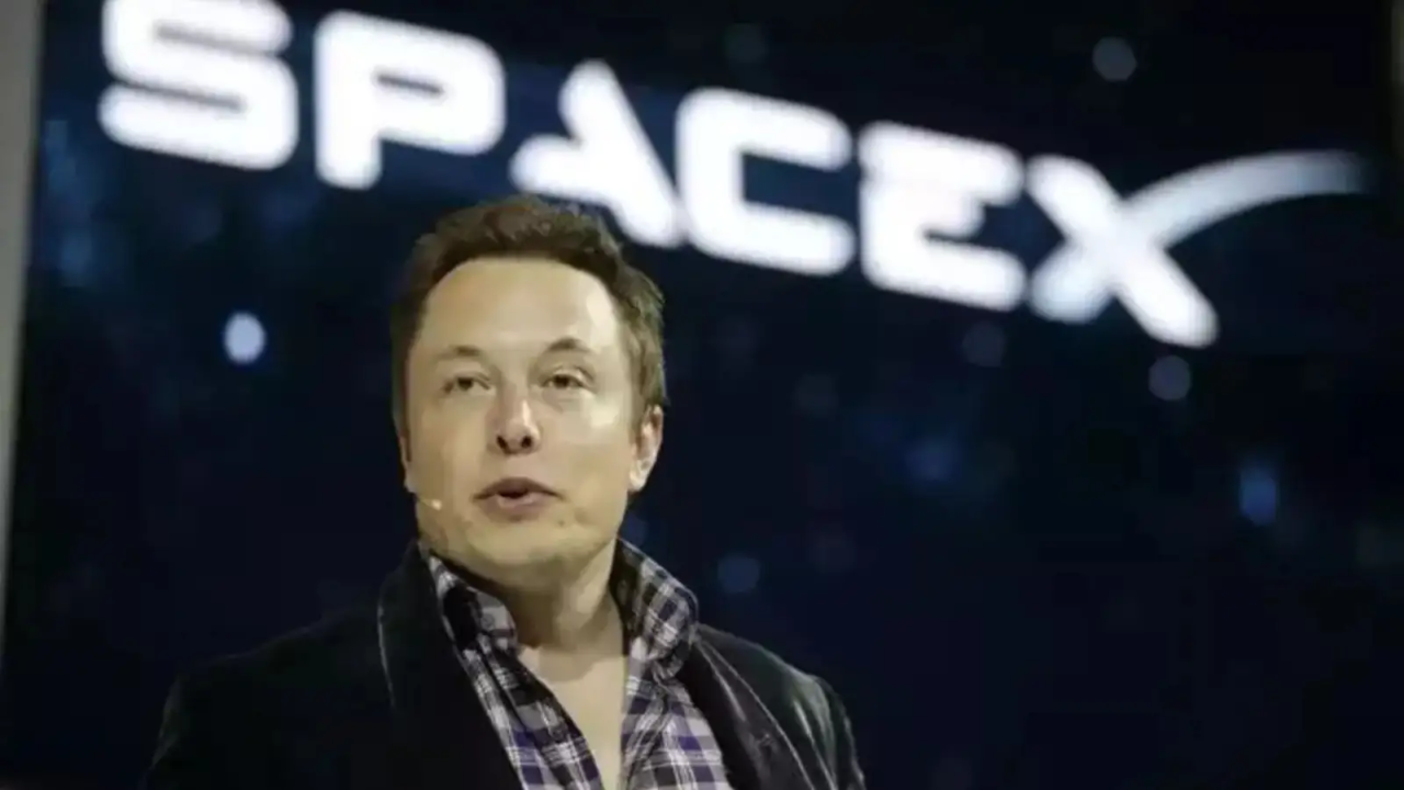 Trump bought shares in Elon Musk’s SpaceX in June, financial disclosure shows