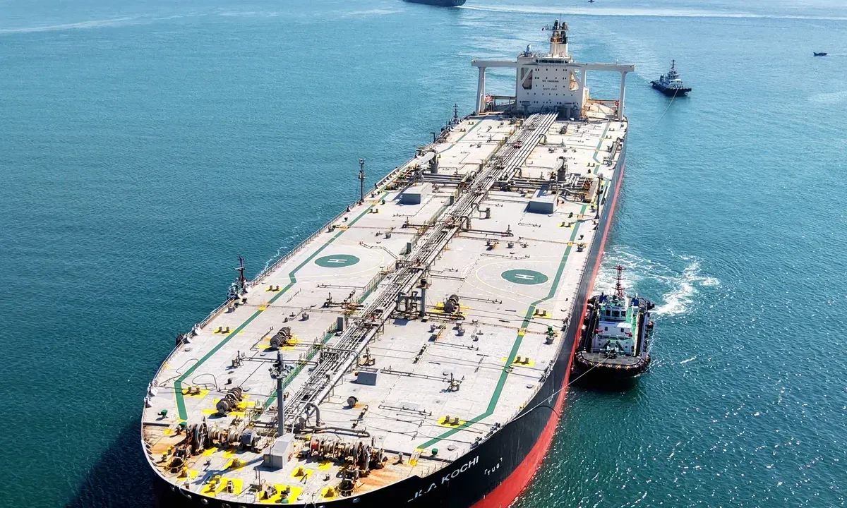 Oil prices drop 5% as US signals potential deal to reopen Strait of Hormuz