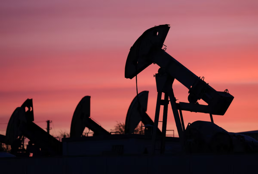 Oil steadies near one-week highs as US-Iran peace deal hopes dim