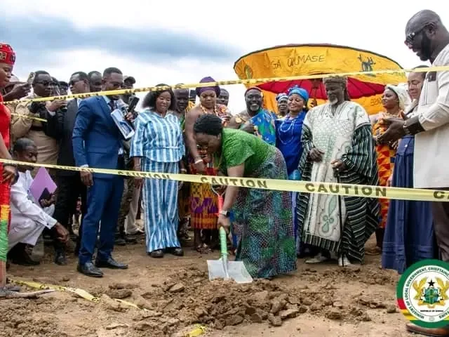 Deputy Local Gov’t Minister cuts sod for construction of Ga Odumase Market