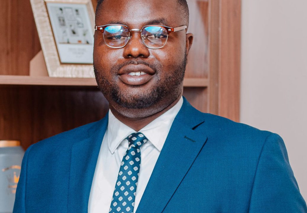 Council of State member donates $5,000 to NDC UK and Ireland Aldershot branch for water project