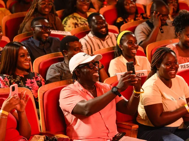 Okokobioko turns life’s struggles into laughter at fourth annual “Comfortably Struggling” comedy special