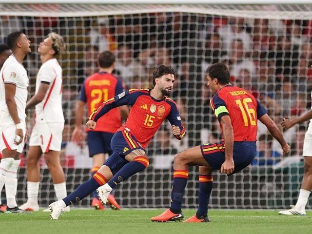Spain beat England in thriller after Kane penalty miss