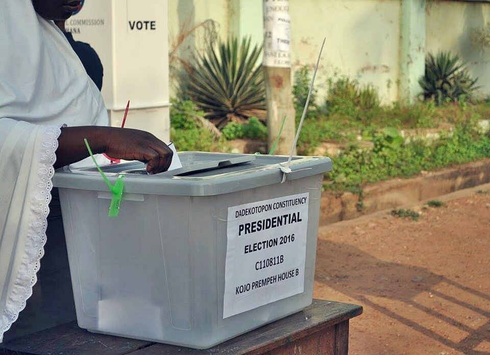 Voters in Ghana's 2016 election