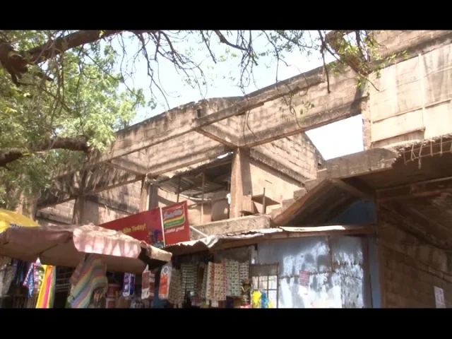 Abandoned Madina Market building poses safety risks as traders continue business beneath deteriorating structure