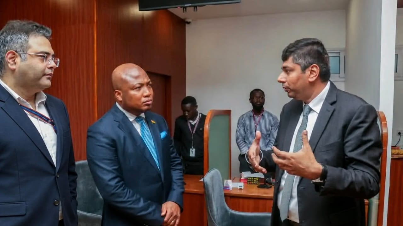 Foreign Minister inspects VFS Global Visa Centre, highlights commitment to service quality standards